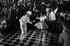 SWING DANCERS
