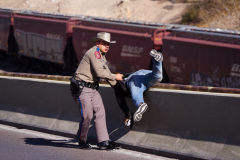 EXCLUSIVE:  Man jumps of Texas Loop 375 overpass after police chase