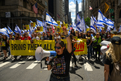 2nd Place: Alexi Rosenfeld – Independent – Fighting for the Hostages