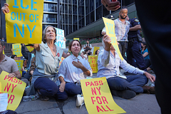 HM: Dean Moses – amNewYork – Religion on Ice