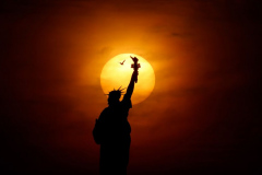Statue Sunrise